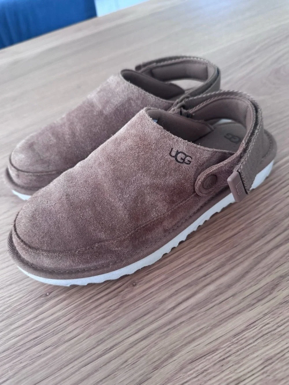 UGG Goldenstar clogs